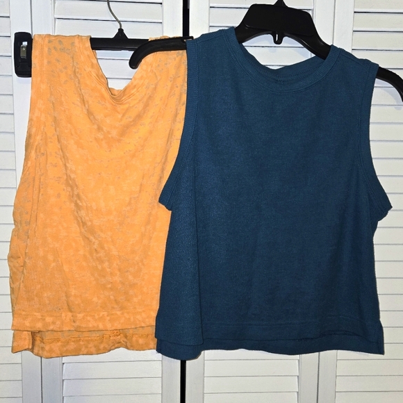all in motion Tops - All in Motion Women's S Cropped Tanks (2)